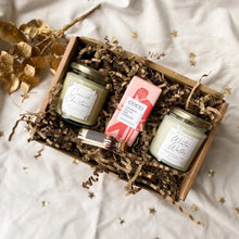 Load image into Gallery viewer, Festive Cornwall Candle Gift Box