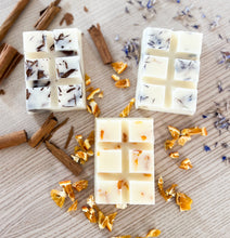 Load image into Gallery viewer, Cornish Christmas Soy Wax Melts
